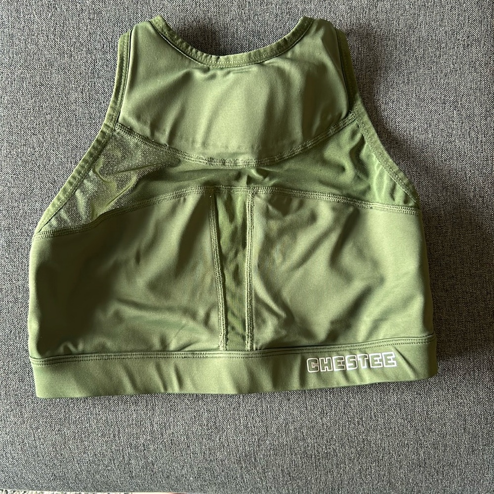 Chestee sports bra size 6/M